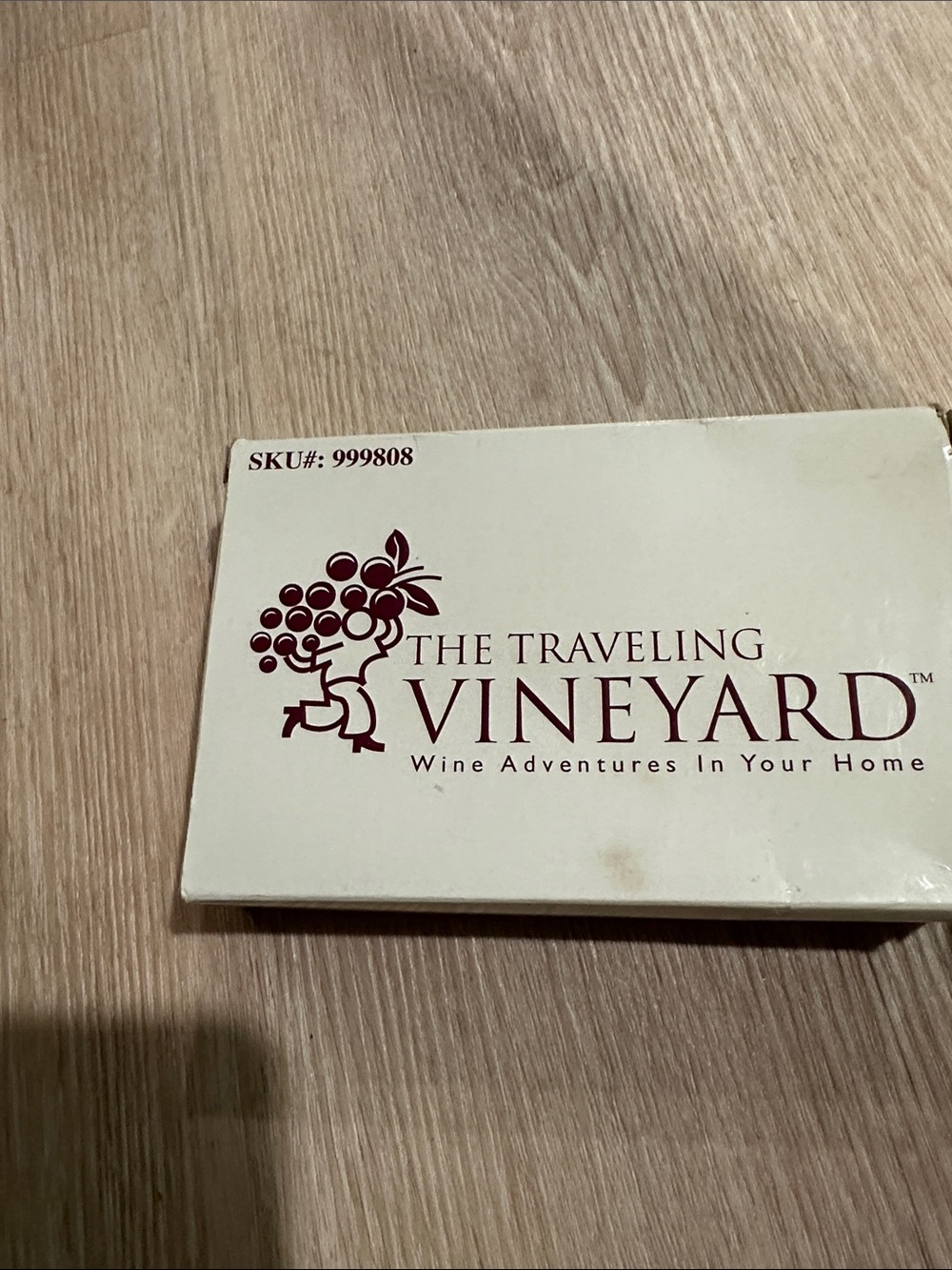Traveling Vineyard Vacuum Wine Saver - new in box sealer for wine bottles